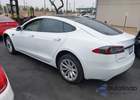 2017 Tesla Model S z USA, uszkodzony, nr VIN 5YJSA1E19HF189578